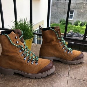 Brand new with box hiking boots natural leather